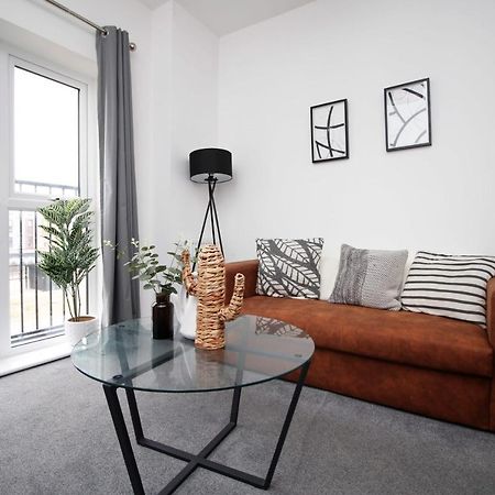 Beachview By Mia Living Close To Beach, Free Parking, Modern 2 Bedroom Apartment บาร์รี ภายนอก รูปภาพ
