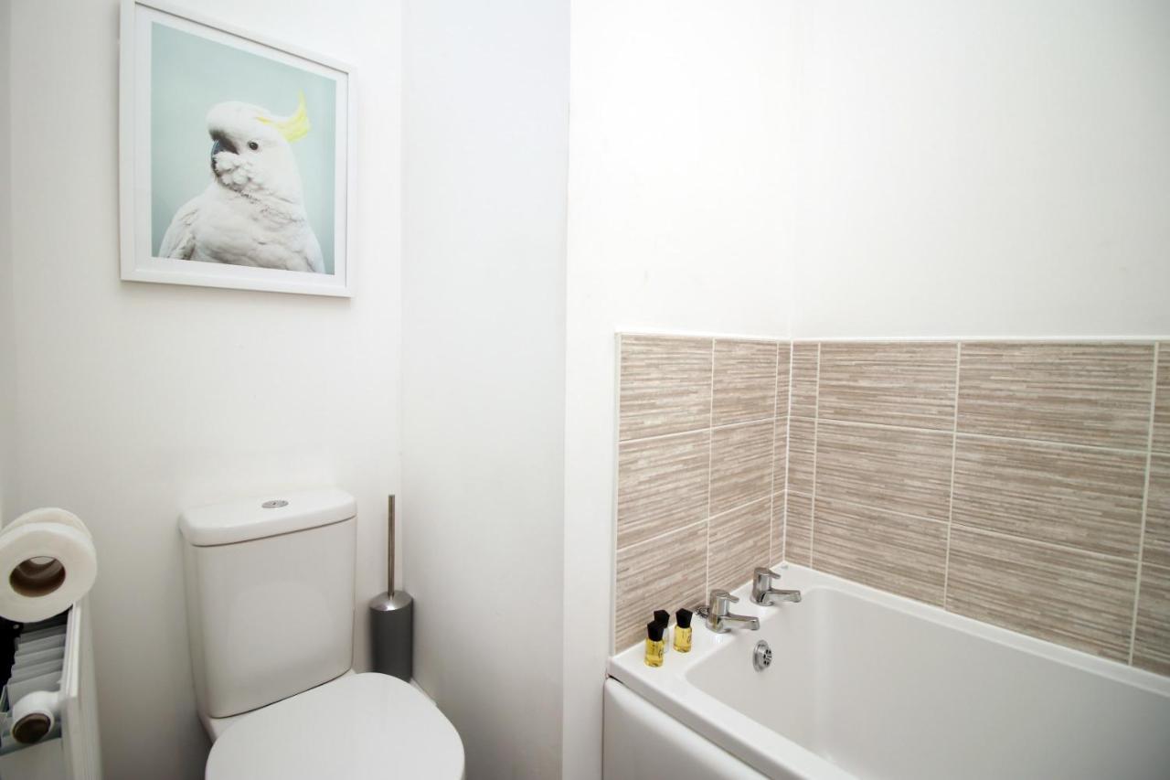 Beachview By Mia Living Close To Beach, Free Parking, Modern 2 Bedroom Apartment บาร์รี ภายนอก รูปภาพ